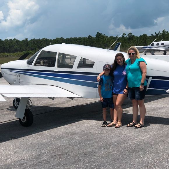 Meet your Posher, Danielle - Picture 1 of 1